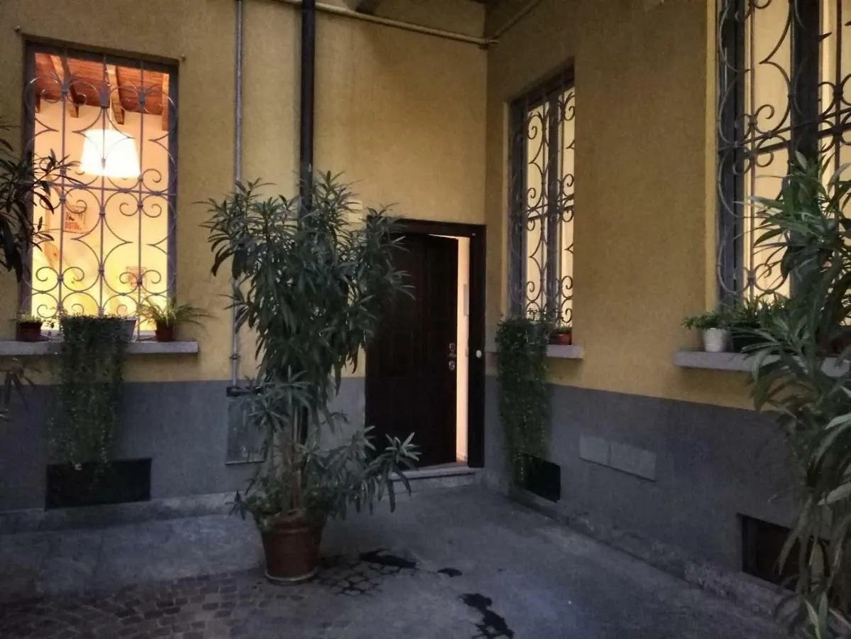 Apartment La Galleria Dai Navigli Al Duomo Hotel Milan Italy
